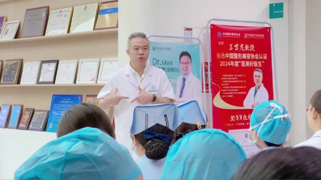 探索现代丰胸医疗，走进专业丰胸医院之旅