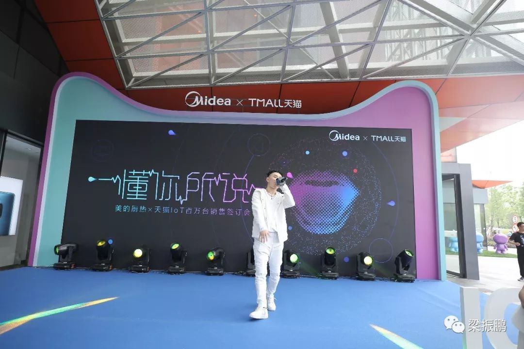 泛美泓涵，探索美的深度与广度